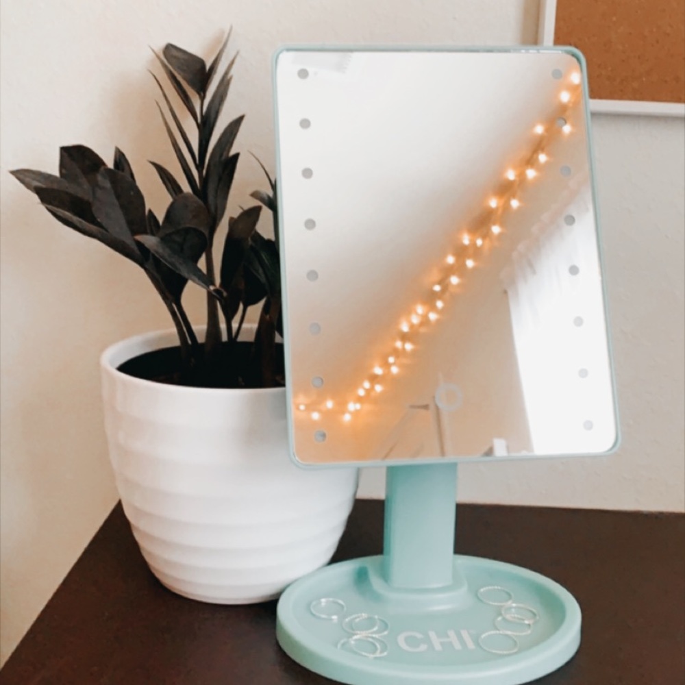CHI touch led mirror